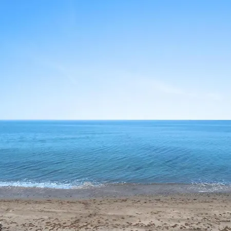 Beautiful Beachfront 2-bed In Playa Bella - Rdr501